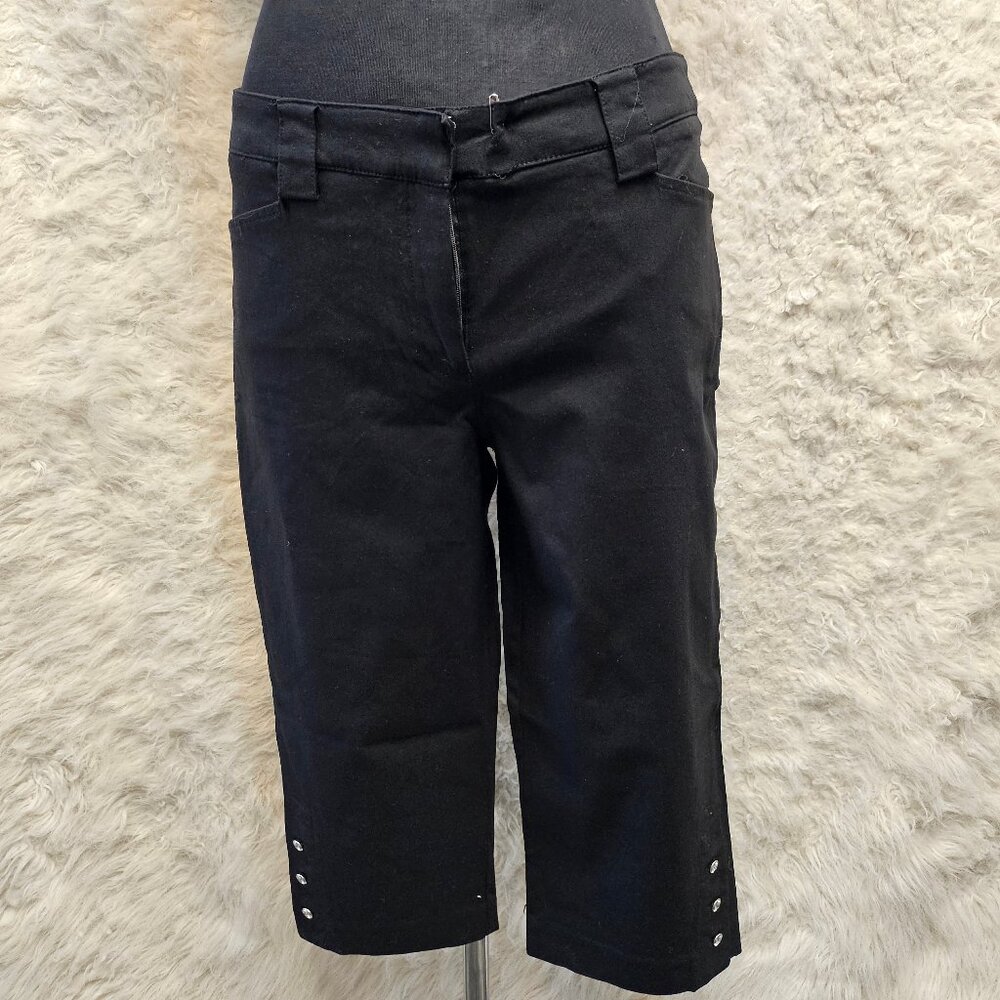 89th Madison Women's Black Capri Pants  Size: 8
